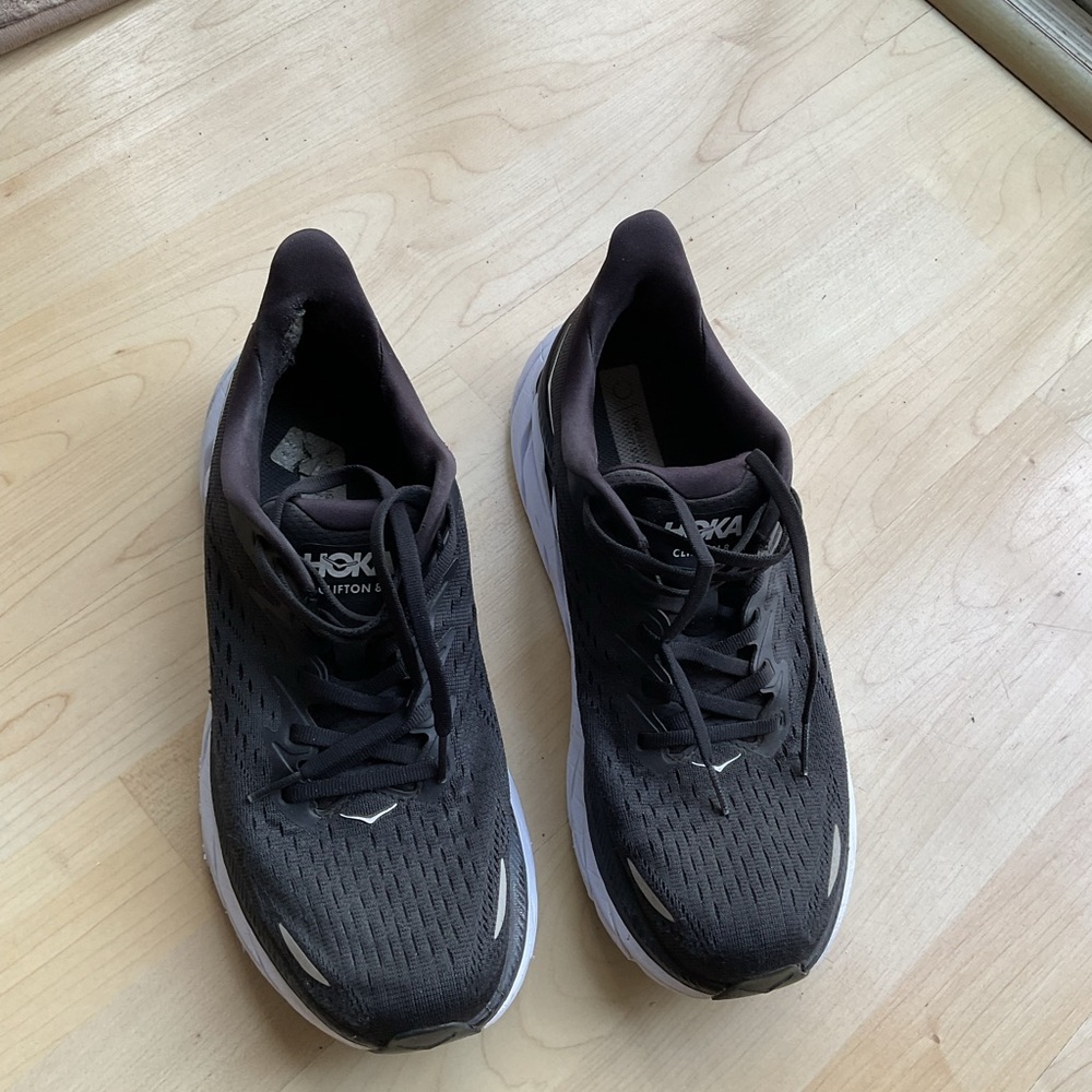 Hoka One Clifton 8 women’s Black Athletic Shoes
